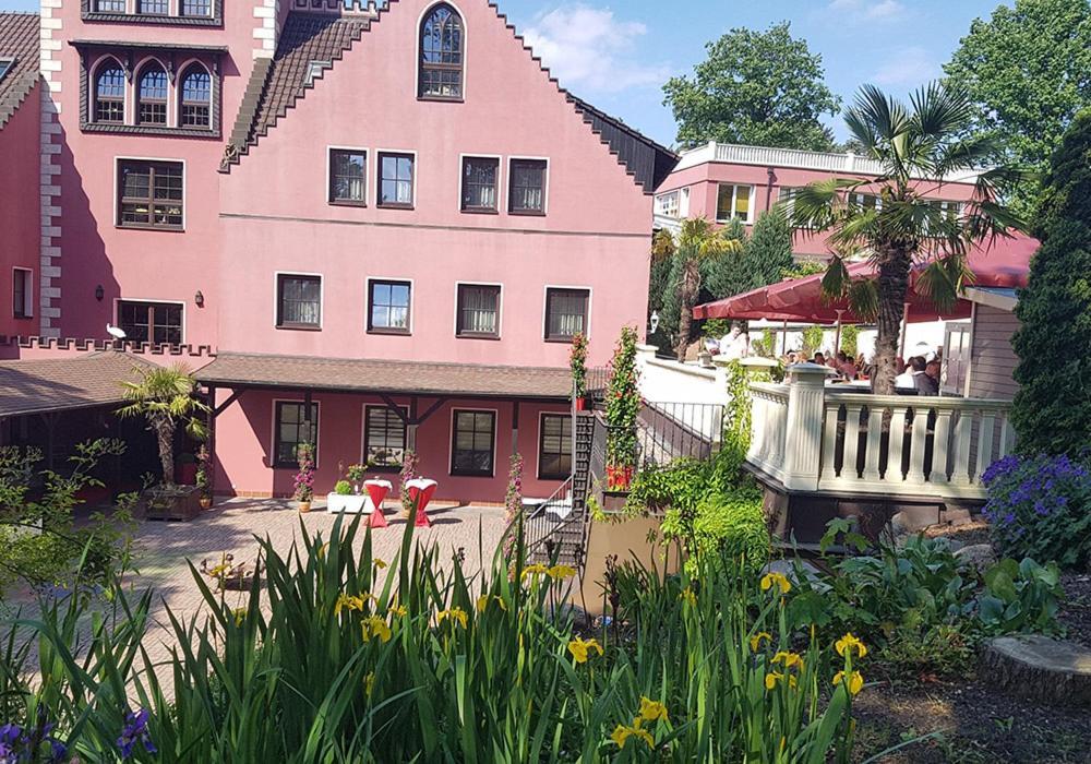 The Lakeside - Burghotel Zu 4*